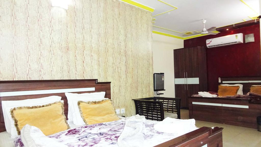 Hotel Durga International Нью-Делі Екстер'єр фото