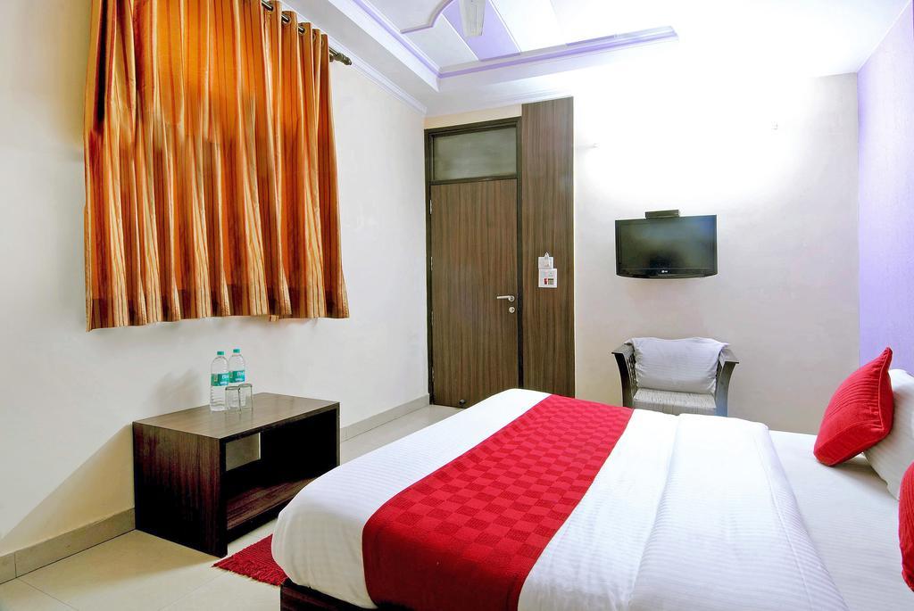 Hotel Durga International Нью-Делі Номер фото