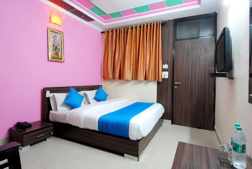 Hotel Durga International Нью-Делі Екстер'єр фото