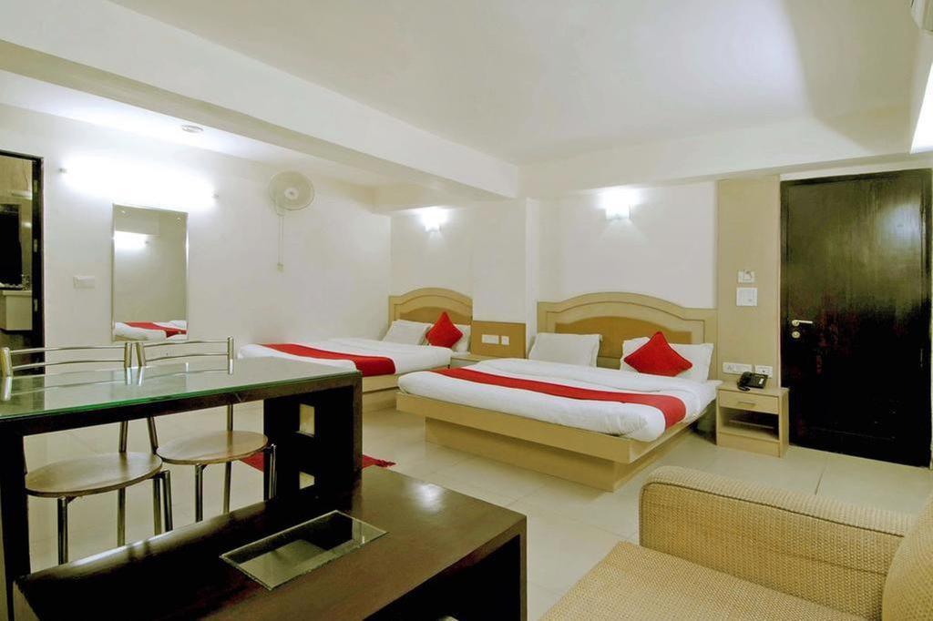 Hotel Durga International Нью-Делі Екстер'єр фото
